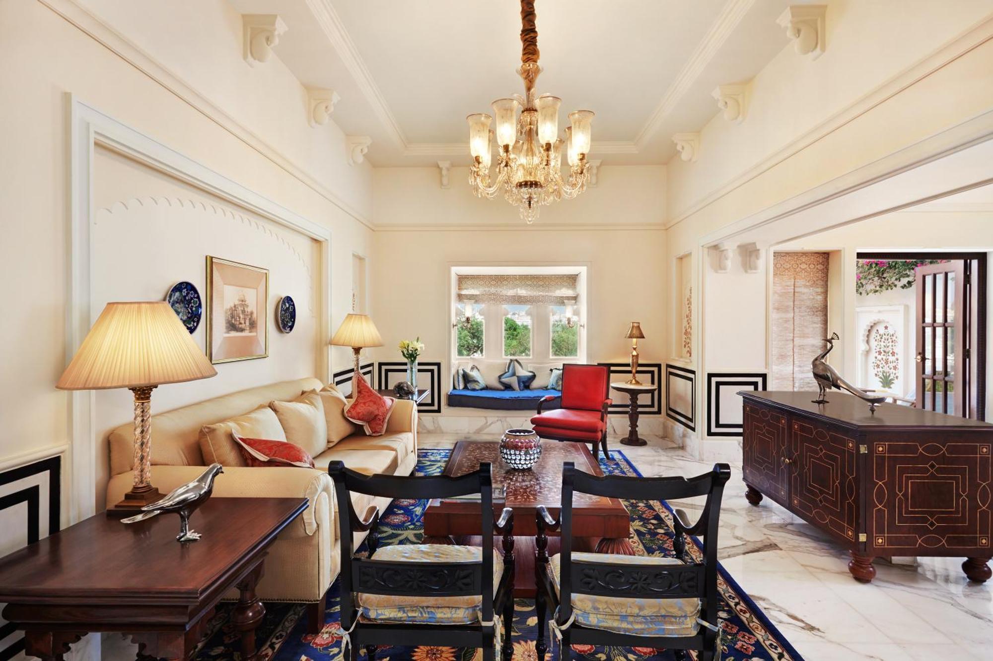 Luxury Suite Two Way Airport Transfers